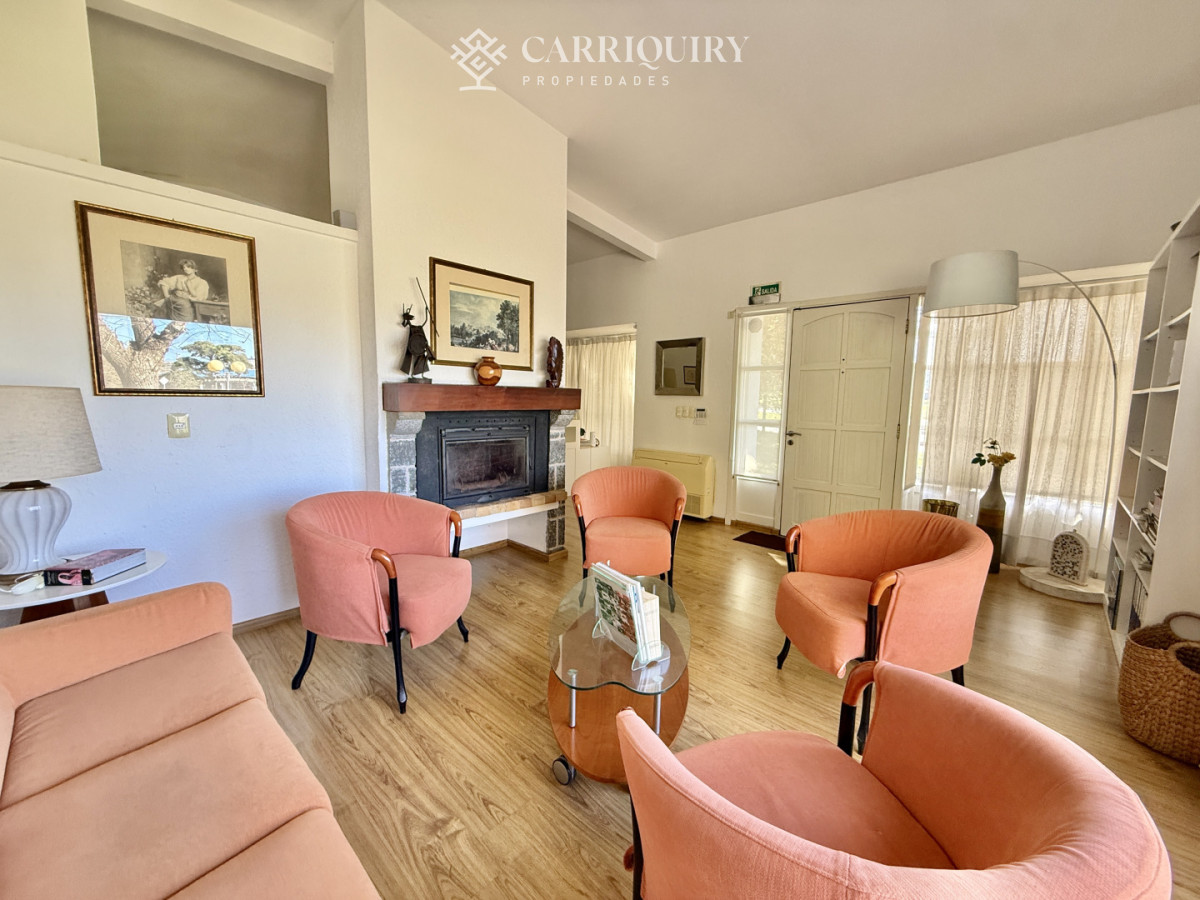 Casa ID.9295/Casa-en-alquiler-temporario-Montoya-3-dormitorios - Casa en ubicación inigualable en Parada 6 - Potencial comercial único. IDEAL CLINICA ODONTOLOGICA