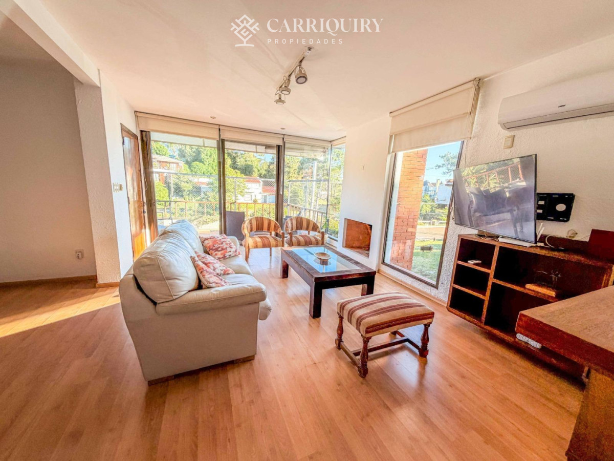 Casa ID.9395/Casa-en-Venta-y-Alquiler-Temporario-en-Parada-25-de-Mansa - Casa a pasas de la playa de 2 dormitorios. Alquiler temporario