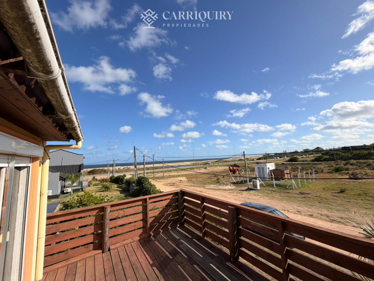 Casa ID.7937/Casa-minimalista-3-dormitorios-en-venta! - Casa con vista al mar