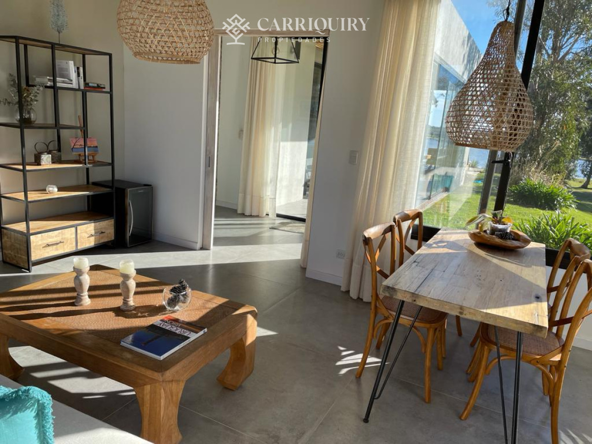 Casa ID.8107/Casa-en-alquiler-en-Manantiales,-4-dormitorios-y-2-baños - Alquiler de casa en Manantiales, Pueblo Mio. 4 dormitorios, 3 baños y pendencia de servicio con baño