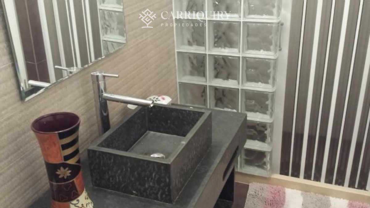 Casa ID.8330/Alquiler-de-temporada-en-hermosa-casa-con-piscina - INCREIBE UBICACION A METROS DE PLAYA MANSA CASA EN VENTA DE 6 DORMITORIOS 