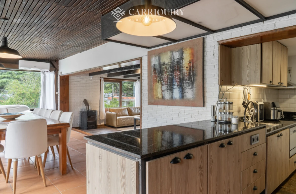 Casa ID.10644 - Exclusiva casa de 4 dormitorios en venta en San Rafael