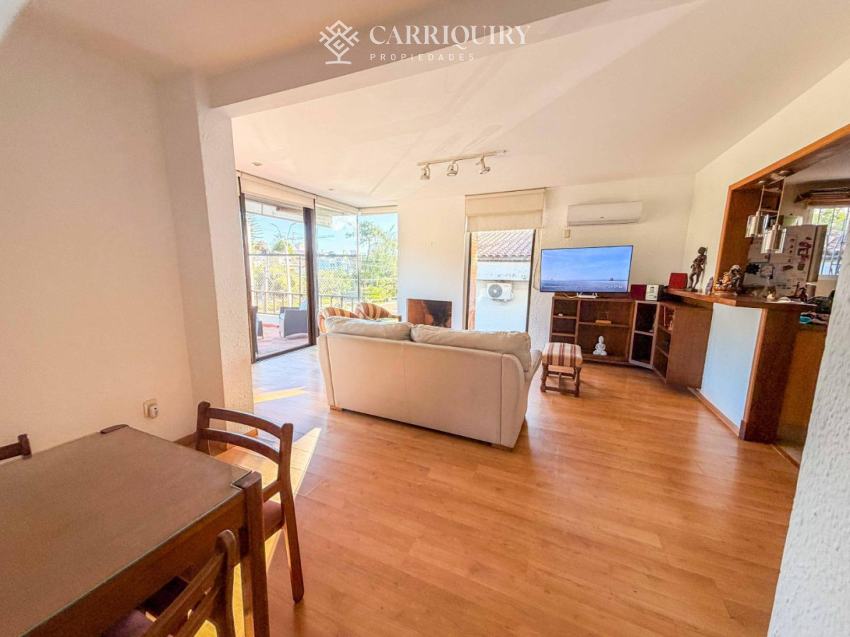 Casa ID.9395/Casa-en-Venta-y-Alquiler-Temporario-en-Parada-25-de-Mansa - Casa a pasas de la playa de 2 dormitorios. Alquiler temporario
