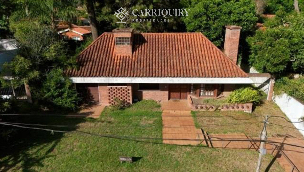 Casa ID.9875 - OPORTUNIDAD CASA EN VENTA 4 DORMITORIOS EN BARRIO CANTEGRIL 