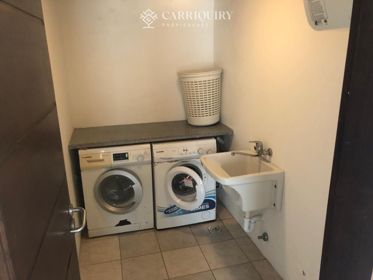 Casa ID.8111/Casa-de-tres-dormitorios-a-metros-del-mar-en-Manantiales-con-piscina-y-parrillero. - Alquiler de casa en manantiales de 3 dormitorios y 2 baños. Piscina y parrillero