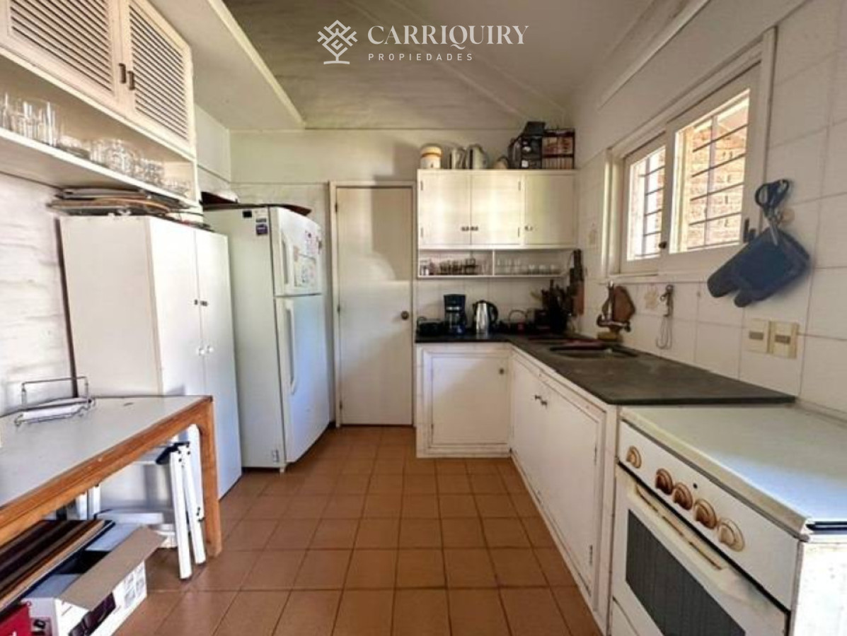 Casa ID.9875 - OPORTUNIDAD CASA EN VENTA 4 DORMITORIOS EN BARRIO CANTEGRIL 
