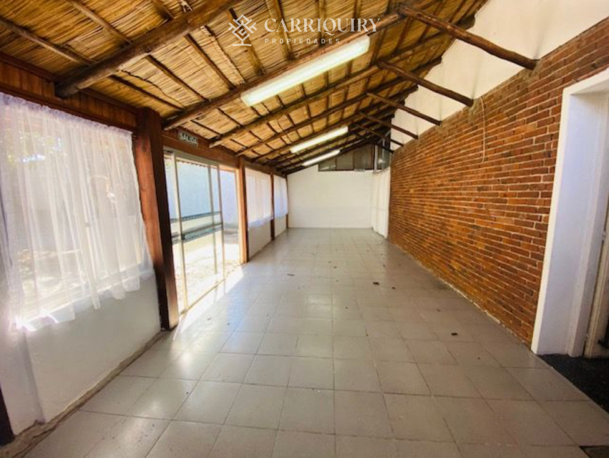 Casa ID.10398/Alquiler-temporario-y-anual-de-excelente-casa-de-3-dormitorios-en-La-Barra - OPORTUNIDAD DE INVERSION EN CENTRO DE MALDONADO CASA CON EXCELENTE UBICACION Y BUEN TERRENO