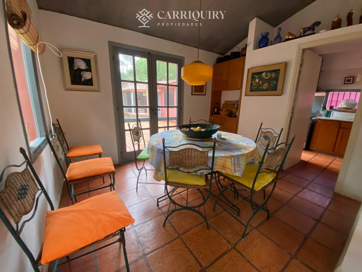 Casa ID.8253/Casa-2-dormitorios-en-Playa-Mansa,-parrillero,-piscina-y-jacuzzi. - Casa en alquiler Paradas Playa Brava Punta del este