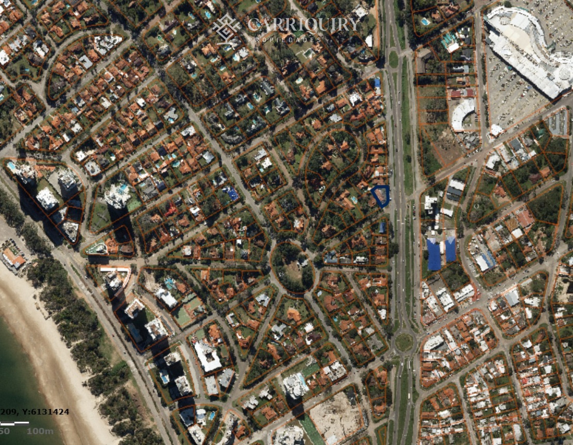 Casa ID.9295/Casa-en-alquiler-temporario-Montoya-3-dormitorios - Casa en ubicación inigualable en Parada 6 - Potencial comercial único. IDEAL CLINICA ODONTOLOGICA