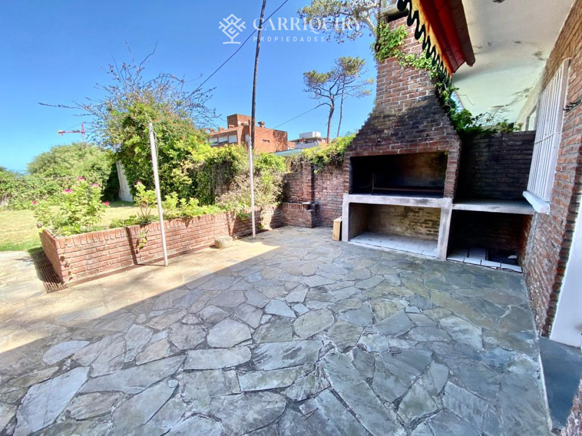 Casa ID.7195/HERMOSA-CASA-A-ESTRENAR-EN-UN-ENTORNO-UNICO-DE-NATURALEZA-FRENTE-AL-ARROYO-EL-POTRERO - Muy buena casa de 3 dormitorios en alquiler temporario en zona San Rafael