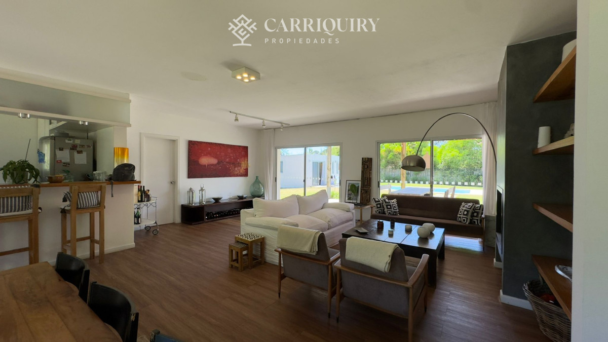 Casa ID.1222/Casa-en-alquiler-temporario-La-Juanita-3-dormitorios - Casa en alquiler temporario Lugano 3 dormitorios