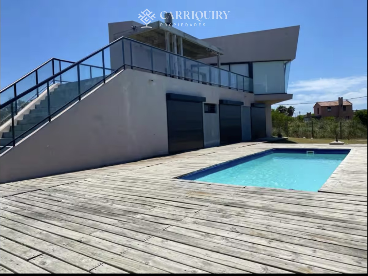 Casa ID.9014 - Casa a la venta en Santa Monica, 3 dormitorios en suite