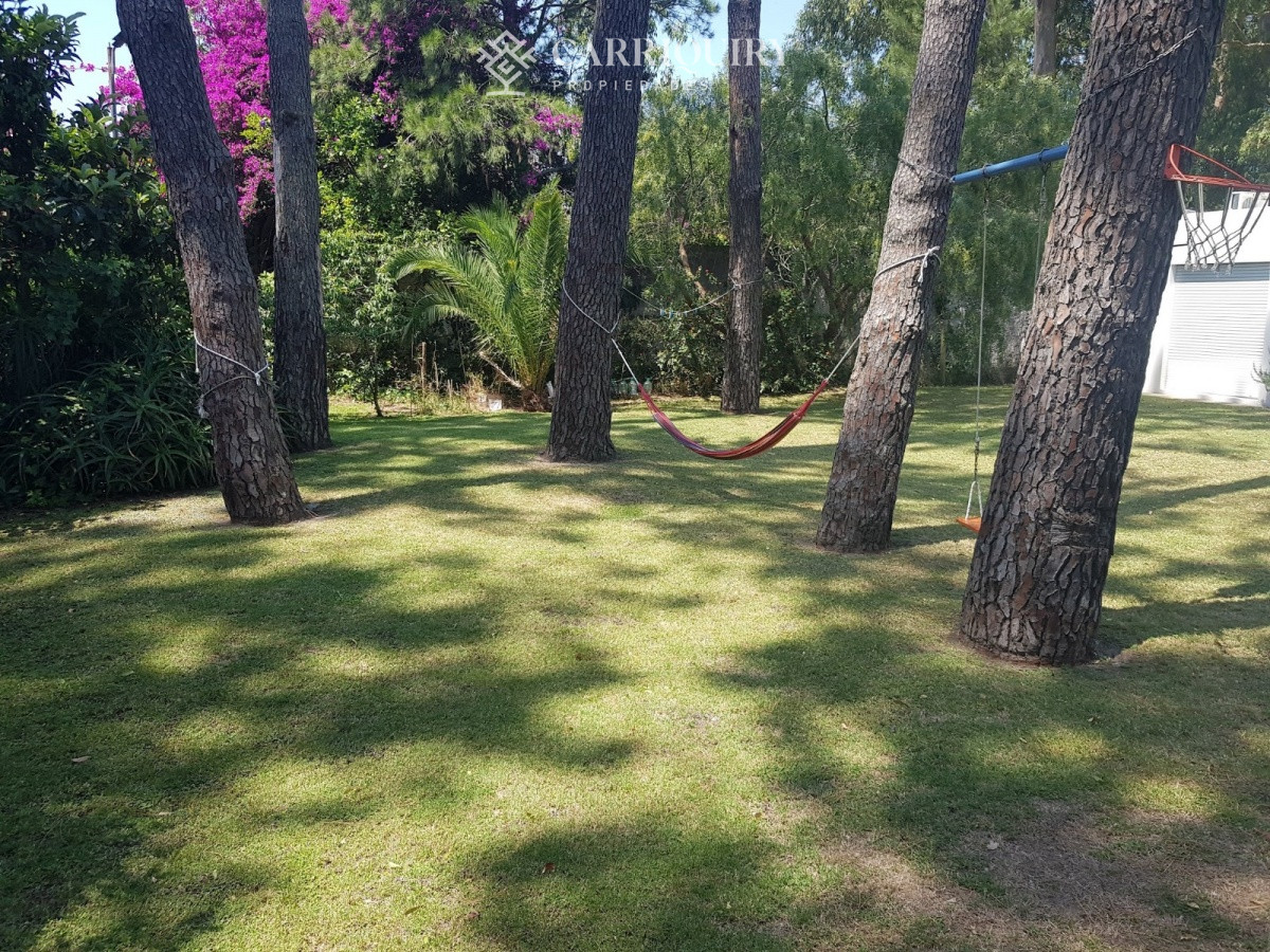 Casa ID.5502 - SE VENDE MODERNA CASA 3 DORMITORIOS EN CORAZON DE SAN RAFAEL