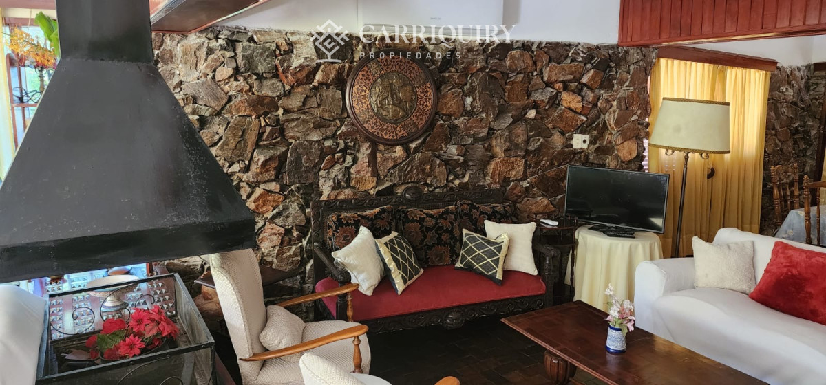 Casa ID.9240/Cómodos-ambientes,-propiedad-ideal-para-vacacionar. -  En la Mansa a solo 3 cuadras del mar .