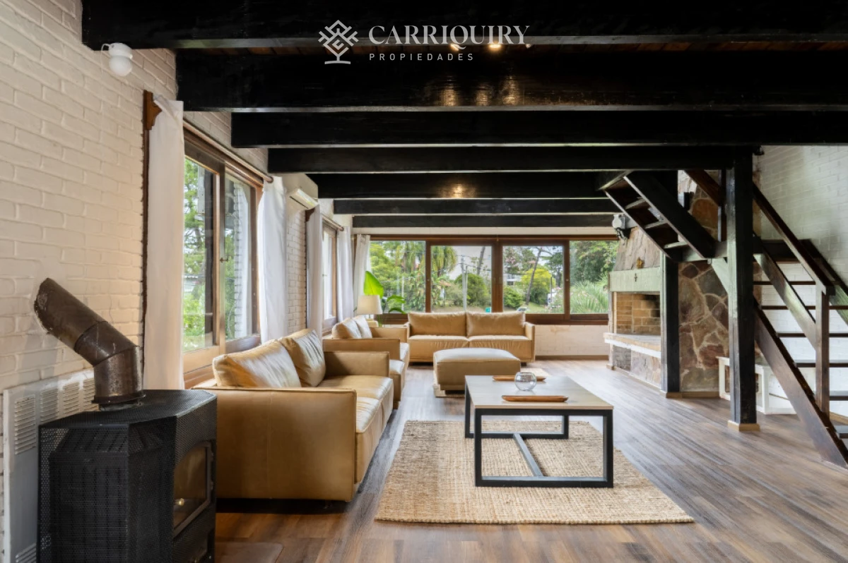 Casa ID.10644 - Exclusiva casa de 4 dormitorios en venta en San Rafael