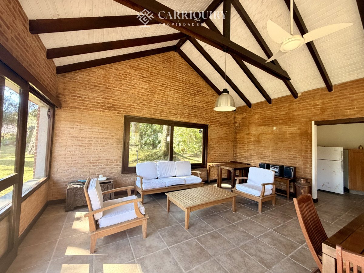 Casa ID.10637 - Casa en Venta en Playa Mansa sobre Avenida Cabildo