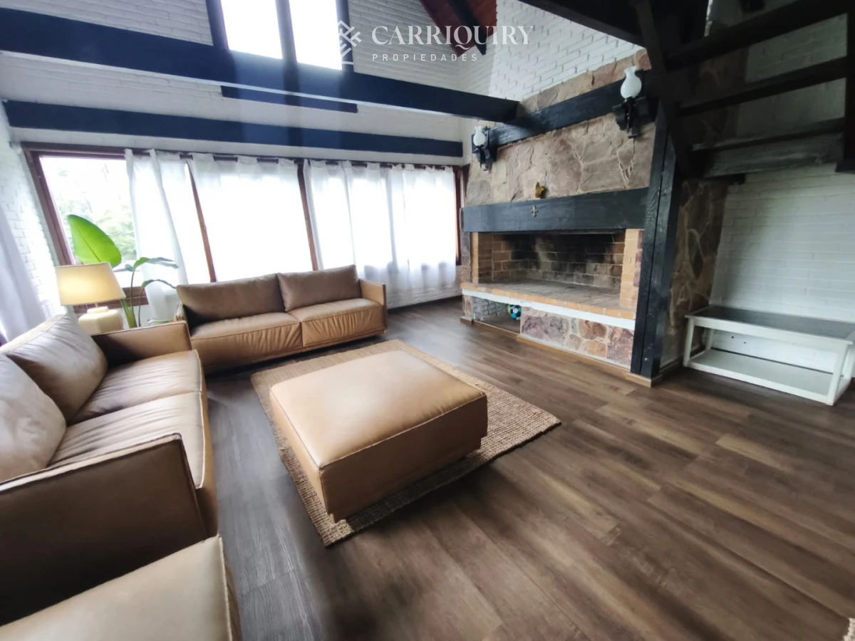 Casa ID.10644 - Exclusiva casa de 4 dormitorios en venta en San Rafael