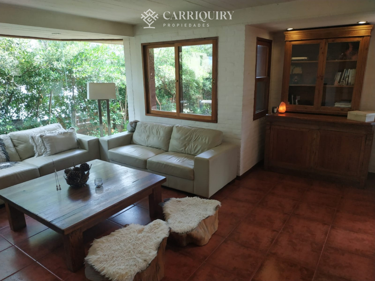 Casa ID.9609/Casa-en-venta-en-Laguna-de-los-Cisnes - CASA EN VENTA LA BARRA 