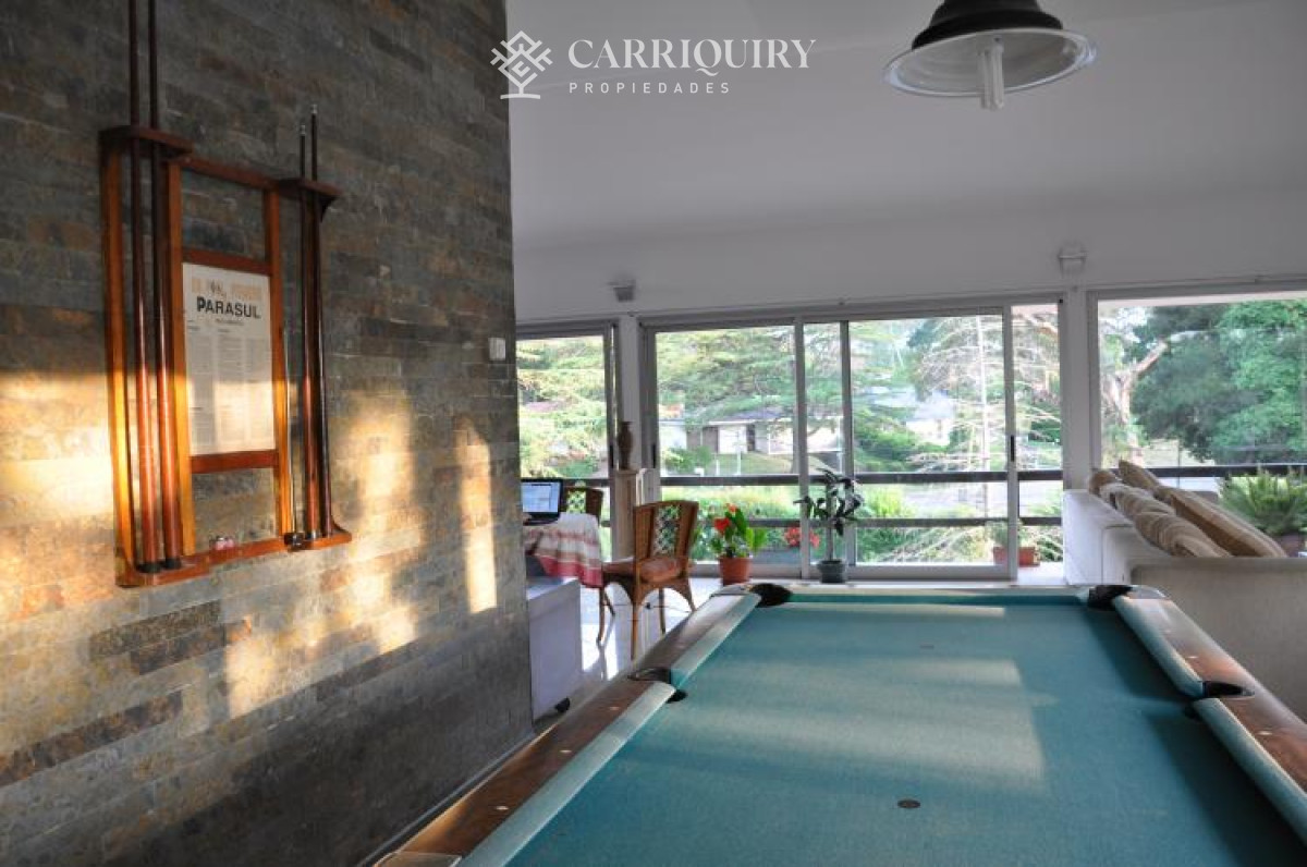 Casa ID.8330/Alquiler-de-temporada-en-hermosa-casa-con-piscina - INCREIBE UBICACION A METROS DE PLAYA MANSA CASA EN VENTA DE 6 DORMITORIOS 