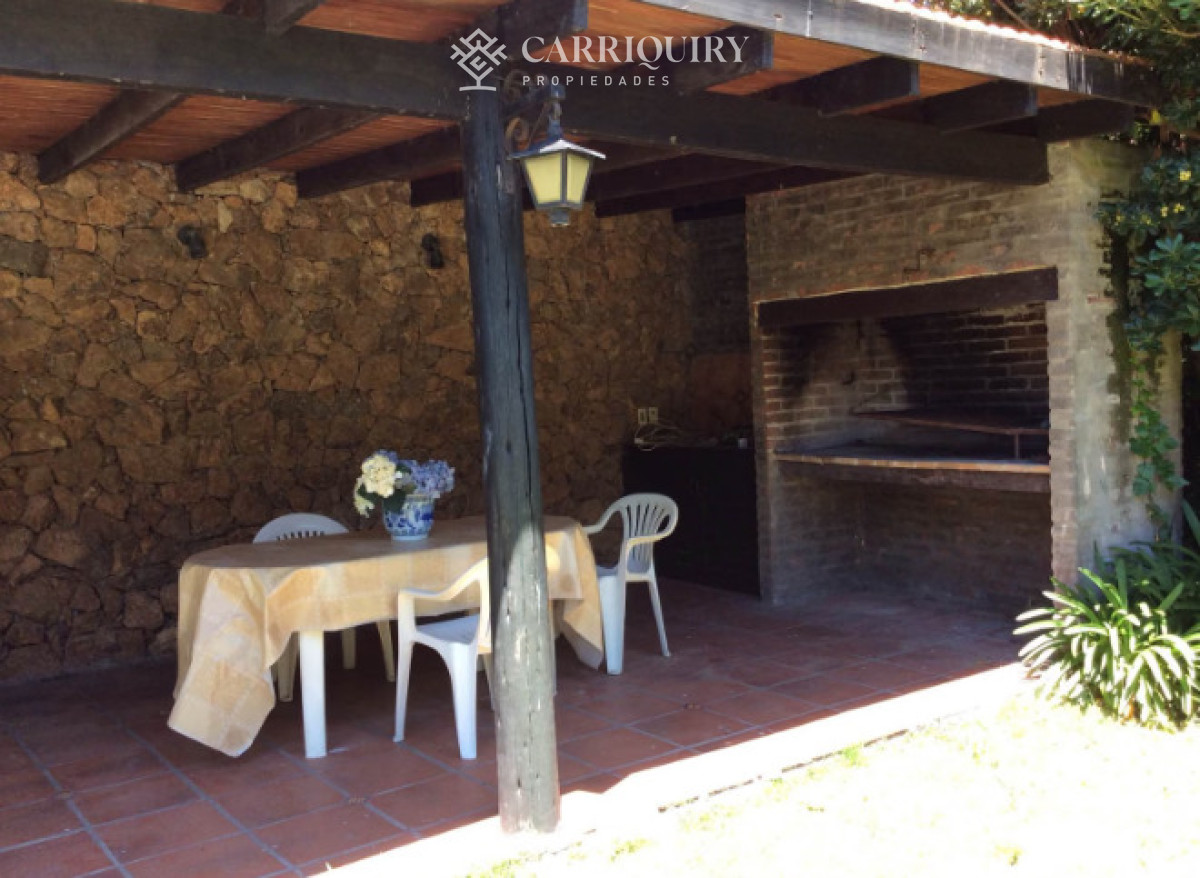 Casa ID.1075/Casa-en-alquiler-temporario-San-Rafael-4-dormitorios - Casa en alquiler temporario San Rafael 3 dormitorios