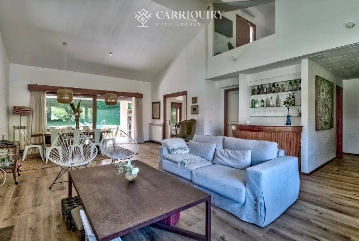 Casa ID.5780/Casa-Venta,-4-dormitorios,-La-Barra,-Uruguay - Paradas Playa Mansa Punta del este