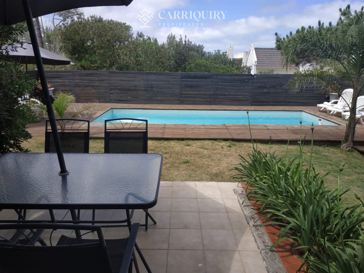 Casa ID.9609/Casa-en-venta-en-Laguna-de-los-Cisnes - CASA EN VENTA LA BARRA 