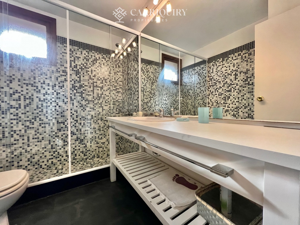 Casa ID.6809 - CASA EN VENTA 2 DORMITORIOS BARRIO PRIVADO PARQUE PINARES PUNTA DEL ESTE