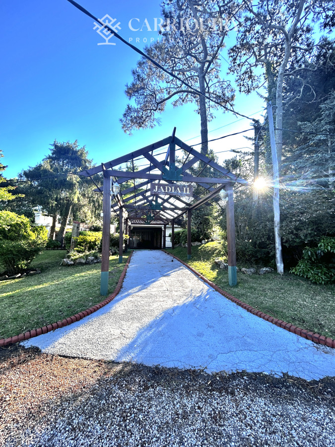 Casa ID.9270/Venta-Casa-4-dormitorios-en-Santa-Monica,-Maldonado - Oportunidad unica frente al golf en punta del este , casa con 4 dormotiros en venta