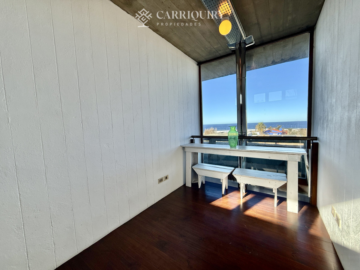 Casa ID.8025/INCREIBE-UBICACION-A-METROS-DE-PLAYA-MANSA-CASA-EN-VENTA-DE-6-DORMITORIOS- - Casa en Alquiler en Manantiales - El Chorro, 2 dormitorios en suite