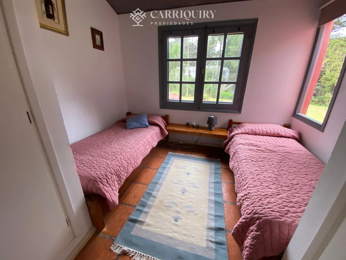 Casa ID.8253/Casa-2-dormitorios-en-Playa-Mansa,-parrillero,-piscina-y-jacuzzi. - Casa en alquiler Paradas Playa Brava Punta del este