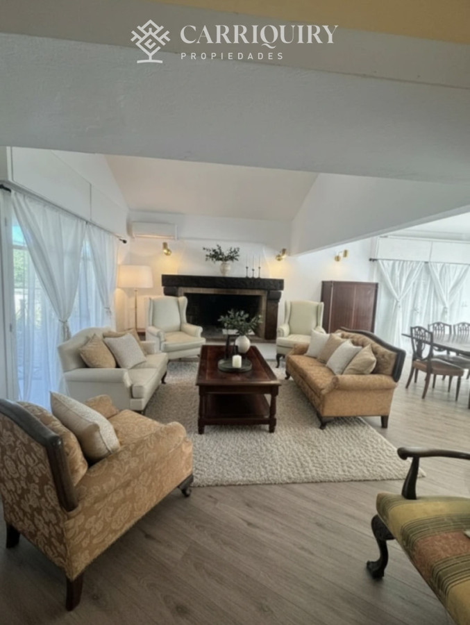 Casa ID.10178 - CASA EN VENTA PLAYA MANSA 5 DORMITORIOS