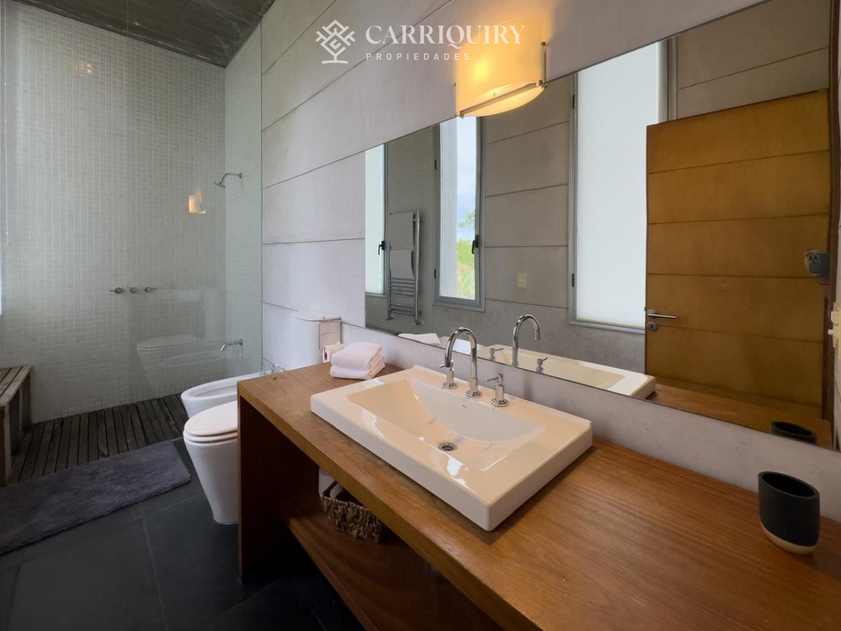 Casa ID.10643/Casa-en-Venta-en-parada-10-de-la-mansa,-4000mts-de-terreno- - Casa Paloma — moderna casa de 3 dormitorios en Rincón del Indio