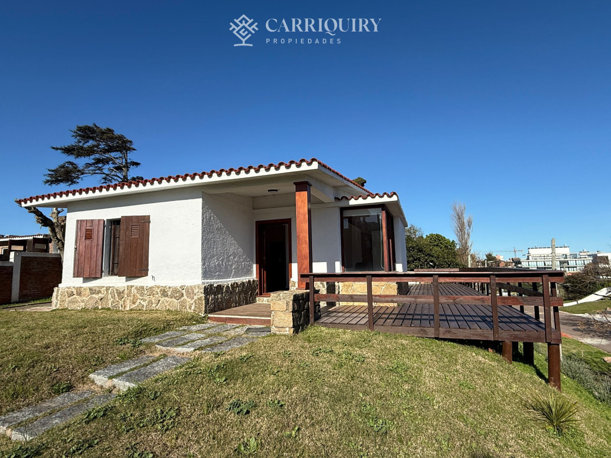 Casa ID.8231 - CASA EN VENTA 3 DORMITORIO A 50 METROS DE PLAYA MANSA LAS DELICIAS PUNTA DEL ESTE