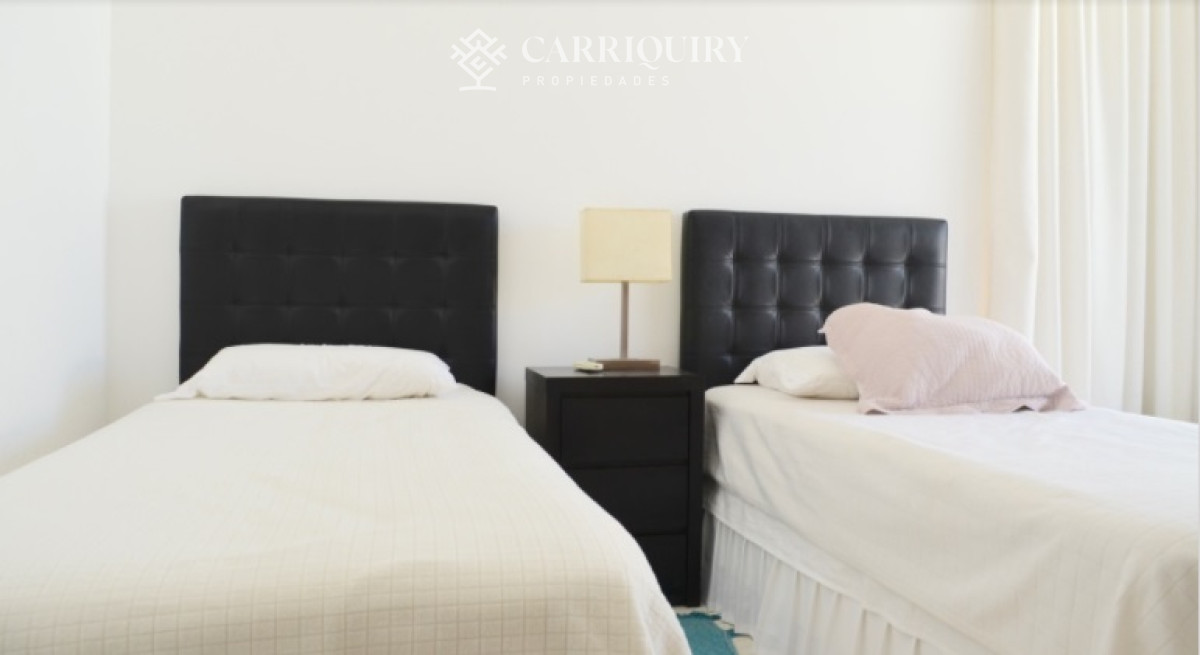 Casa ID.8111/Casa-de-tres-dormitorios-a-metros-del-mar-en-Manantiales-con-piscina-y-parrillero. - Alquiler de casa en manantiales de 3 dormitorios y 2 baños. Piscina y parrillero