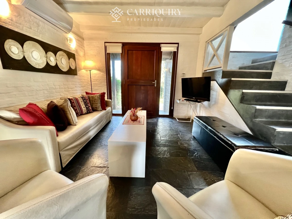 Casa ID.6809 - CASA EN VENTA 2 DORMITORIOS BARRIO PRIVADO PARQUE PINARES PUNTA DEL ESTE