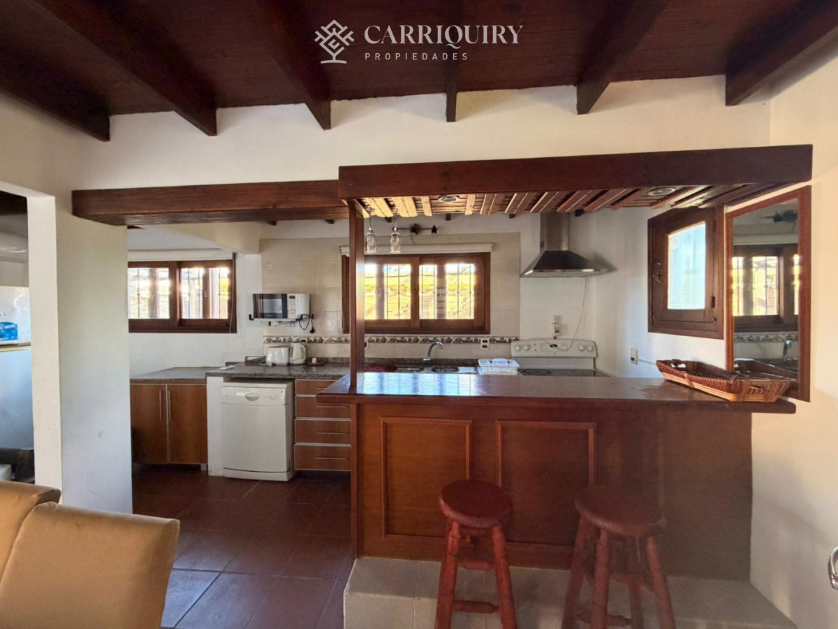 Casa ID.7937/Casa-minimalista-3-dormitorios-en-venta! - Casa con vista al mar
