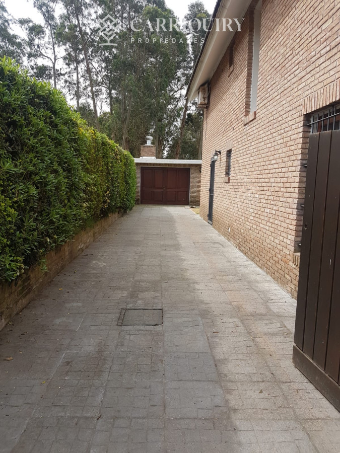 Casa ID.8308/Casa-de-4-dormitorios-en-La-Barra--Montoya - Casa en alquiler. 3 dormitorios Jardines de Córdoba - Punta del Este 