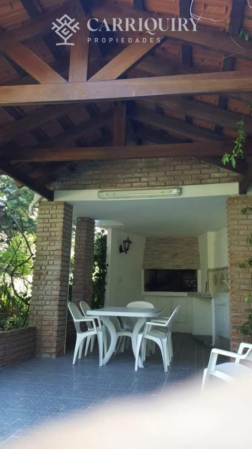 Casa ID.9240/Cómodos-ambientes,-propiedad-ideal-para-vacacionar. -  En la Mansa a solo 3 cuadras del mar .