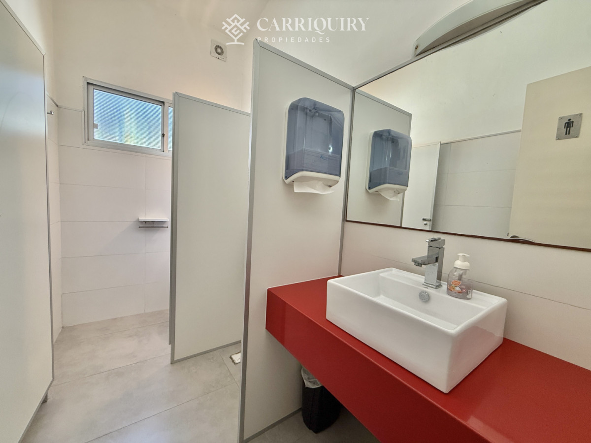 Casa ID.9295/Casa-en-alquiler-temporario-Montoya-3-dormitorios - Casa en ubicación inigualable en Parada 6 - Potencial comercial único. IDEAL CLINICA ODONTOLOGICA