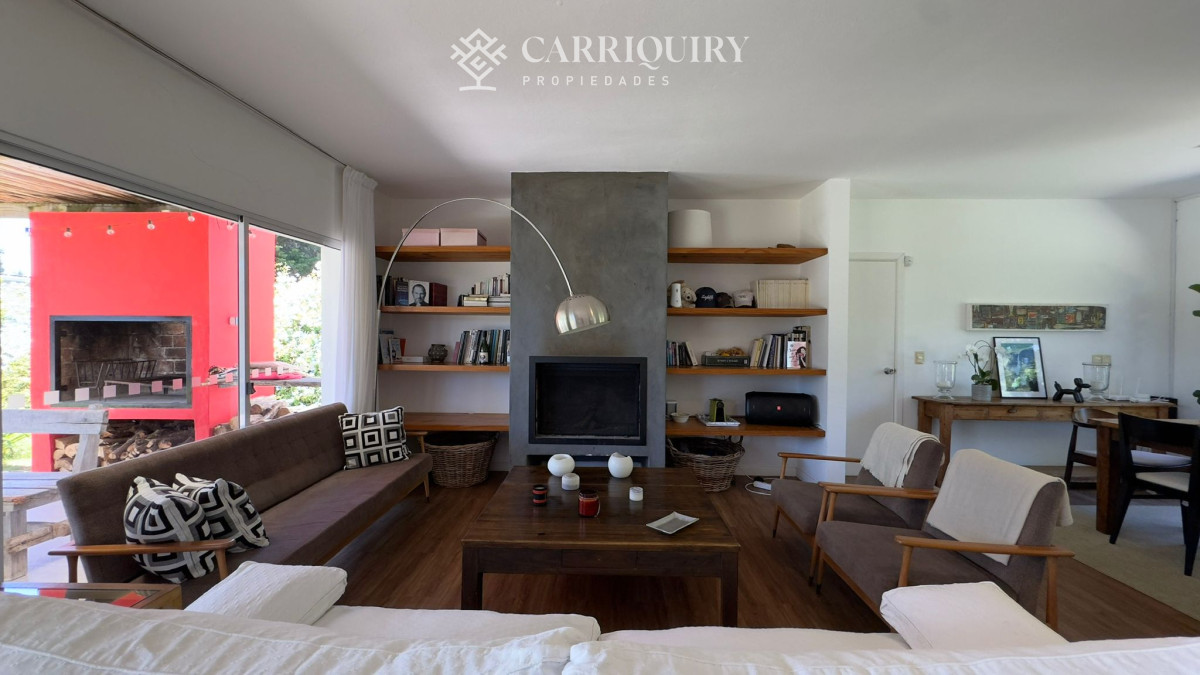 Casa ID.1222/Casa-en-alquiler-temporario-La-Juanita-3-dormitorios - Casa en alquiler temporario Lugano 3 dormitorios