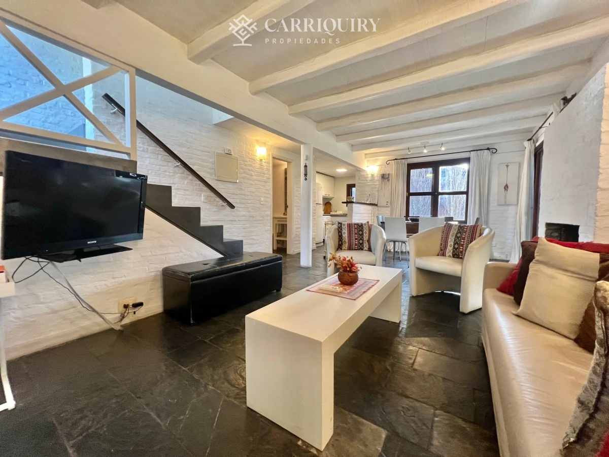 Casa ID.6809 - CASA EN VENTA 2 DORMITORIOS BARRIO PRIVADO PARQUE PINARES PUNTA DEL ESTE