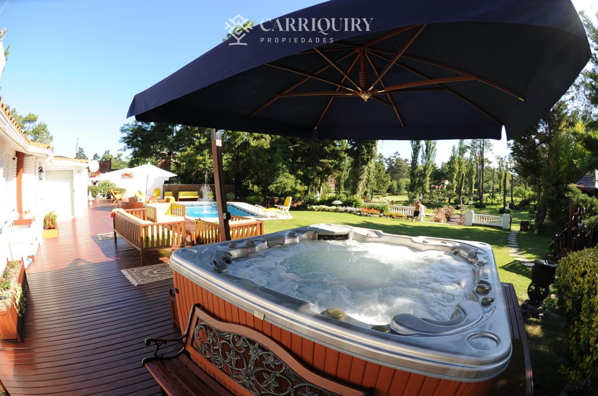 Casa ID.9269/Casa-de-3-Dormitorios-en-Montoya--Punta-del-Este - Oportunidad en venta casa con gran terreno de mas de 1300 m2 a metros del Golf de Punta del Este