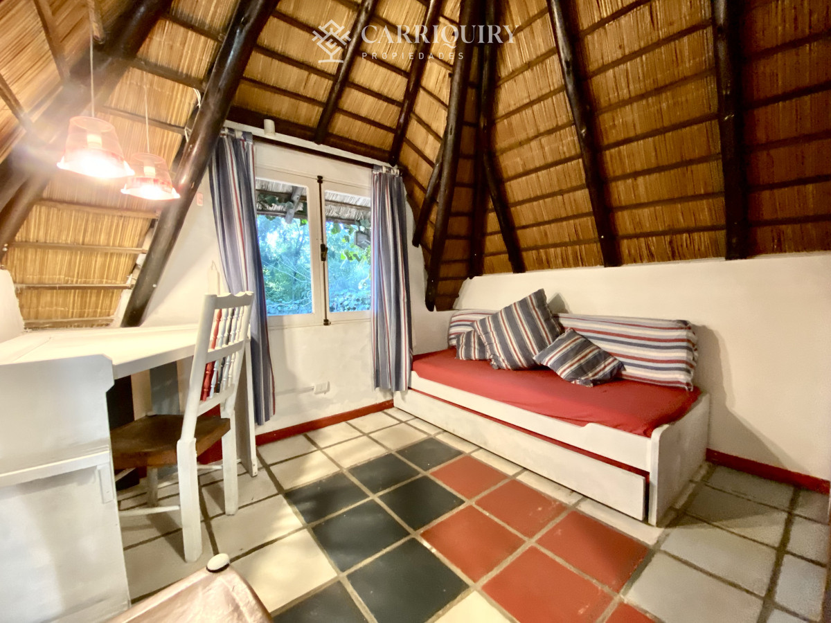 Casa ID.8552 - Venta de  casa en Pinares, cuenta con 4 dormitorios. Pinares, Punta del Este