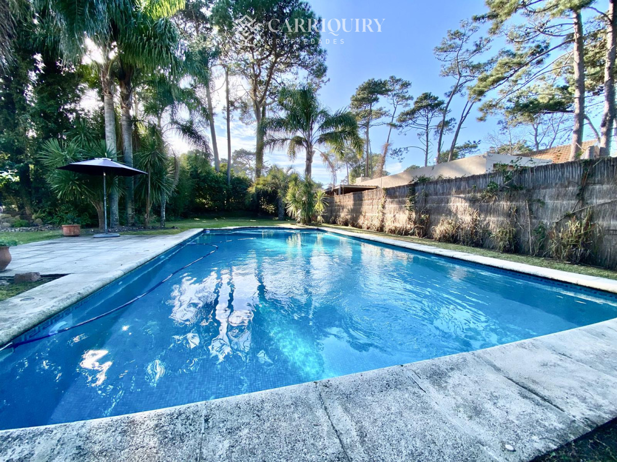 Casa ID.7989/Casa-en-La-Barra - Alquiler Casa  3 dormitorios mas dependencia San Rafael (Punta del Este)
