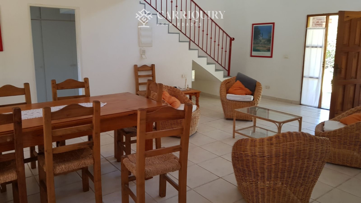 Casa ID.8019/Casa-en-alquiler-2-dormitorios-la-barra - Alquiler casa en La Barra. 5 dormitorios y 4 baños