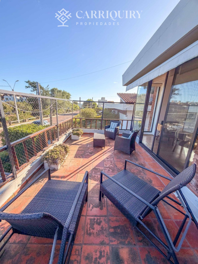 Casa ID.9395/Casa-en-Venta-y-Alquiler-Temporario-en-Parada-25-de-Mansa - Casa a pasas de la playa de 2 dormitorios. Alquiler temporario