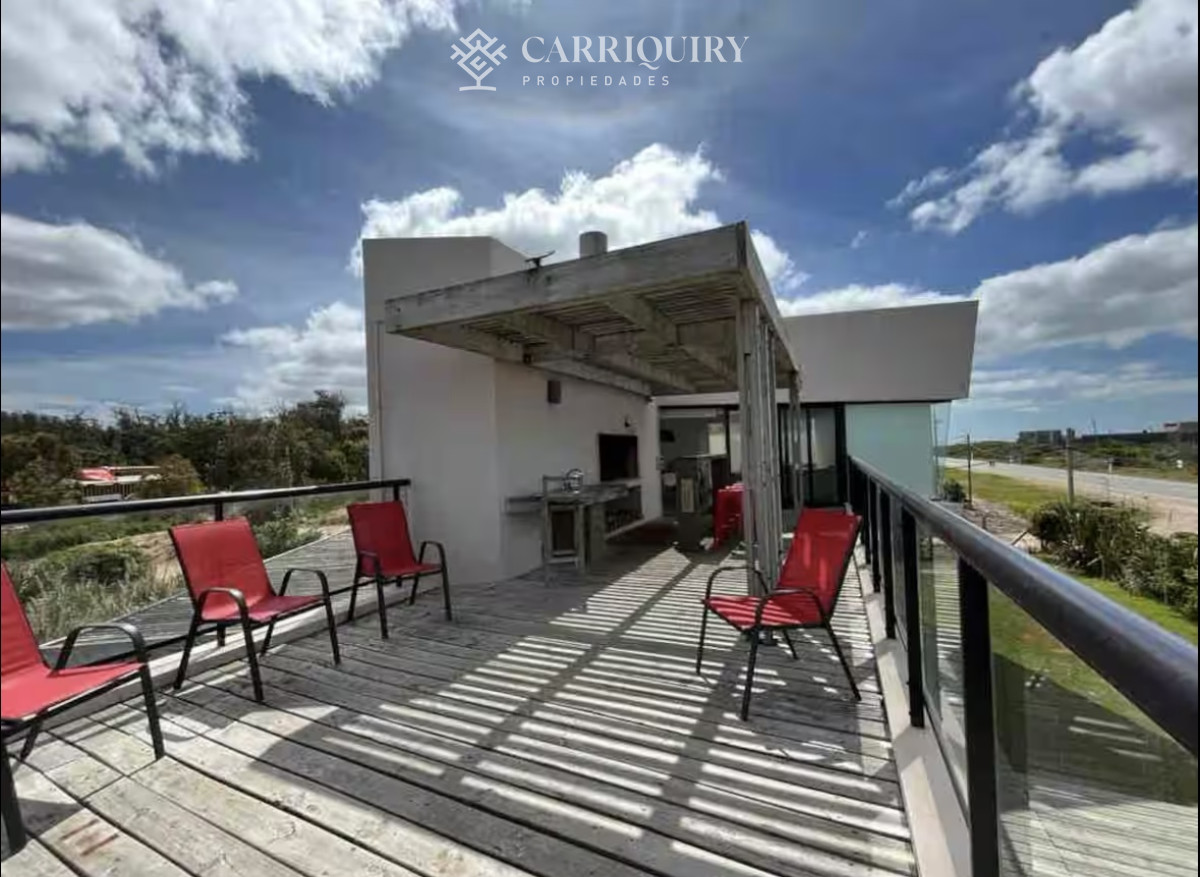 Casa ID.9014 - Casa a la venta en Santa Monica, 3 dormitorios en suite