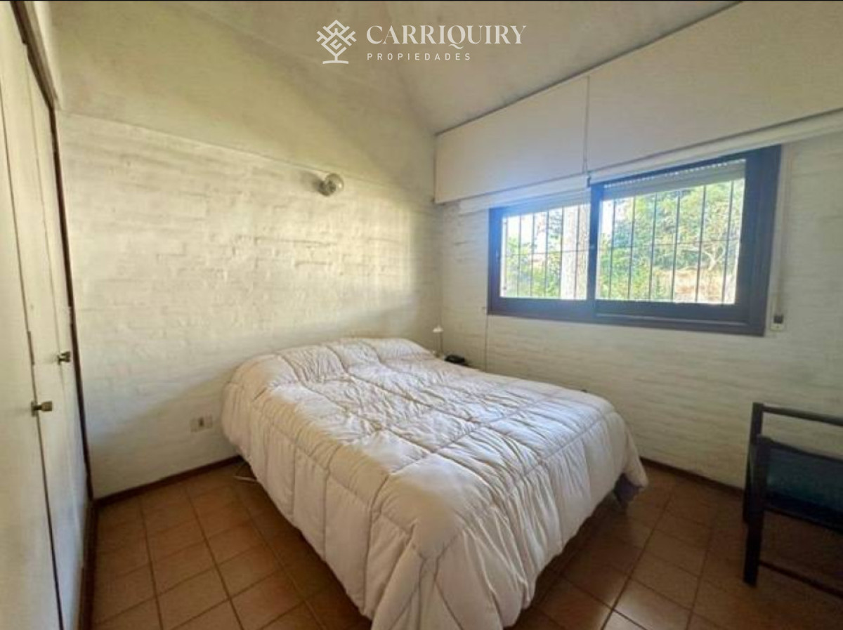 Casa ID.9875 - OPORTUNIDAD CASA EN VENTA 4 DORMITORIOS EN BARRIO CANTEGRIL 