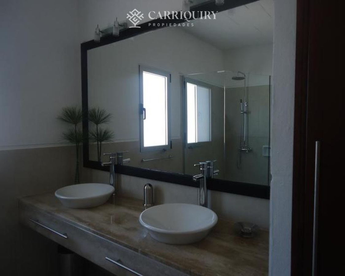 Casa ID.7983/Casa-de-3-dormitorios-en-Montoya-La-Barra - Casa en alquiler de 4 dormitorios en Montoya - La Barra