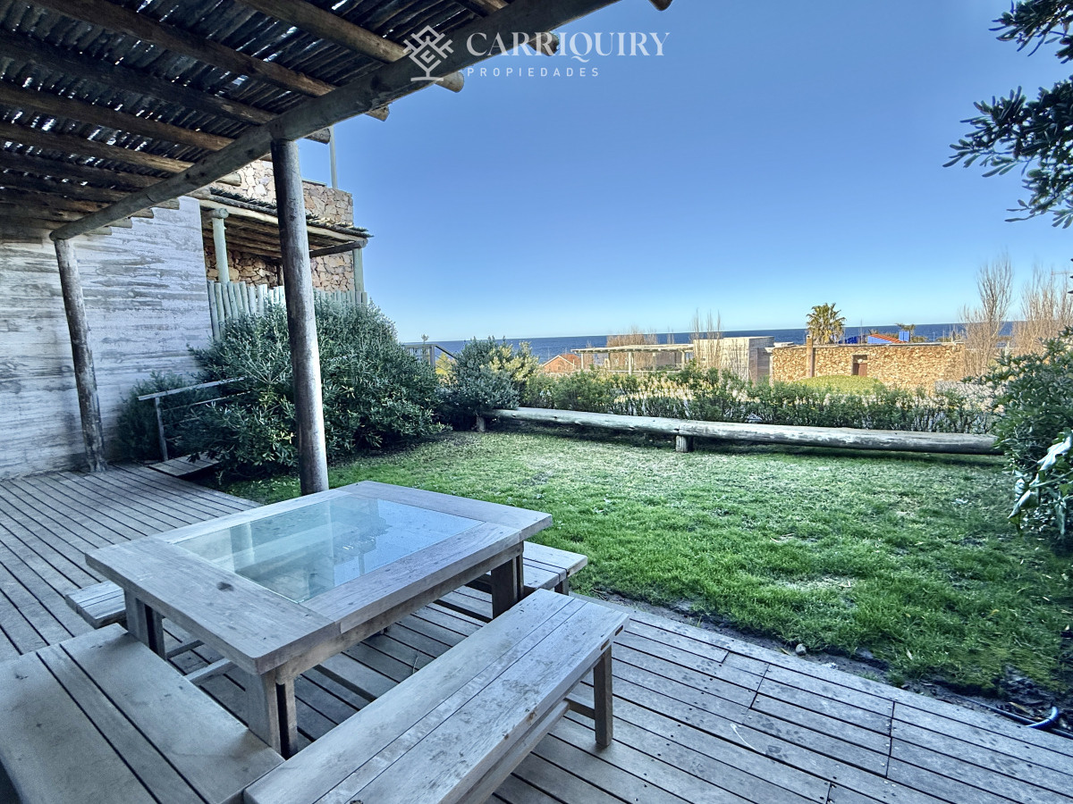 Casa ID.8025/INCREIBE-UBICACION-A-METROS-DE-PLAYA-MANSA-CASA-EN-VENTA-DE-6-DORMITORIOS- - Casa en Alquiler en Manantiales - El Chorro, 2 dormitorios en suite